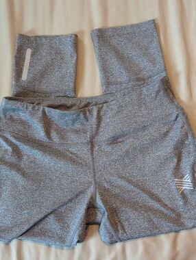 TREIGN Gray Heathered High-Waist Athletic Shorts with Reflective Detail